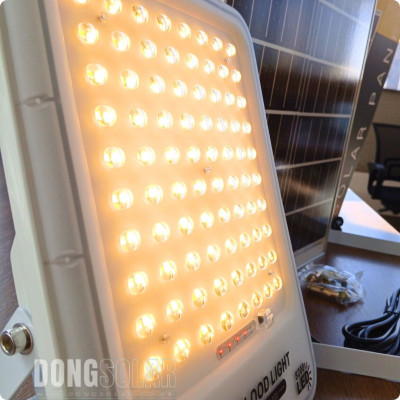 200W Solar Flood Light Warm White