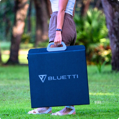 200W Portable Solar panel  Bluetti PV200