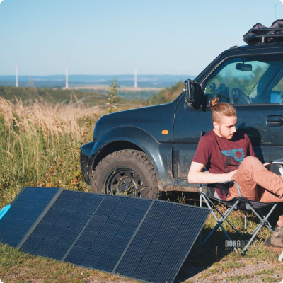 200W Portable Solar panel  Bluetti PV200