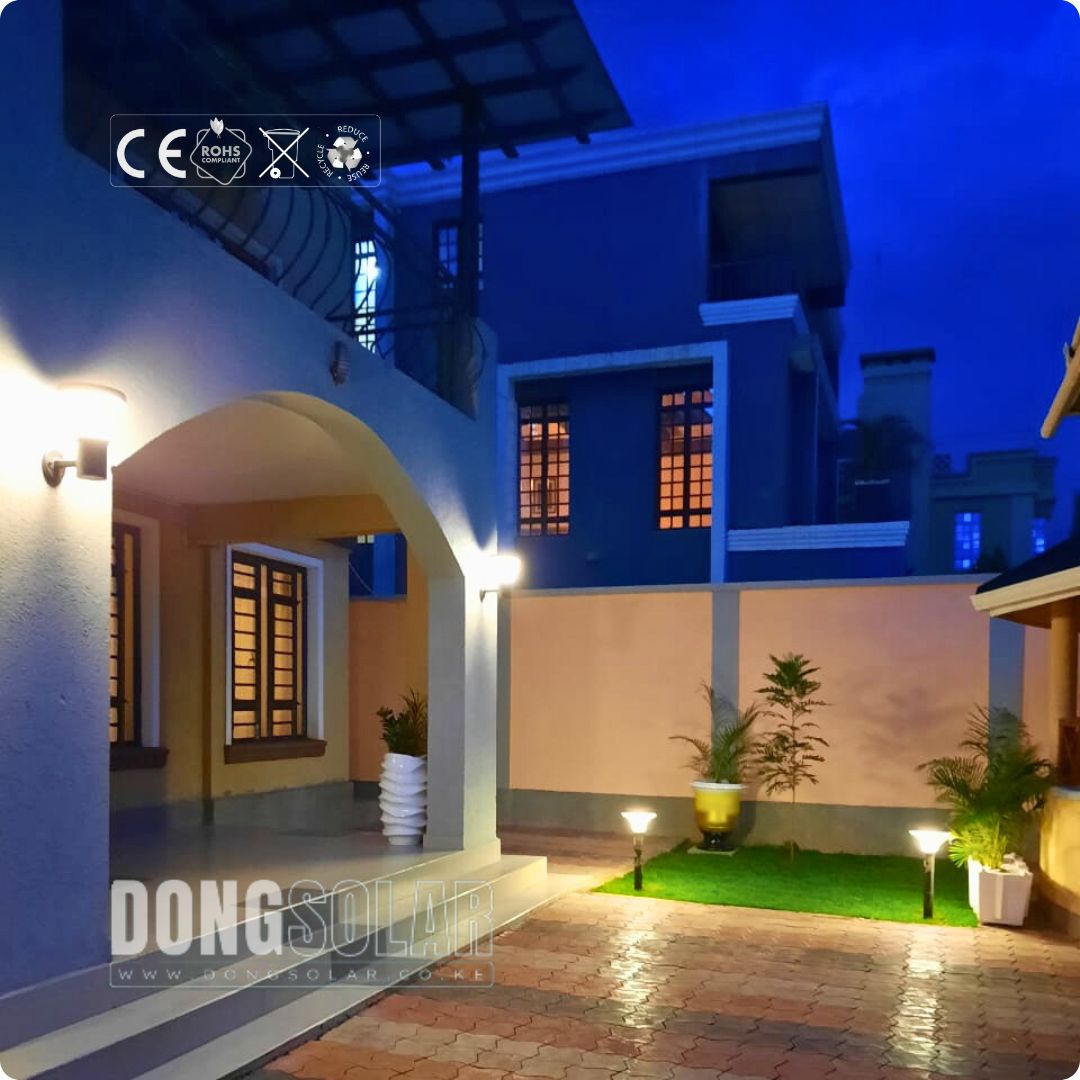 15W Solar Wall Light Warm White DS2106