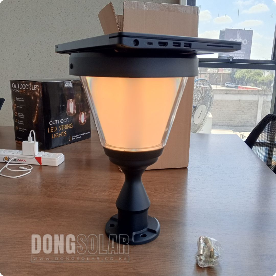 Solar Pillar Gate Light