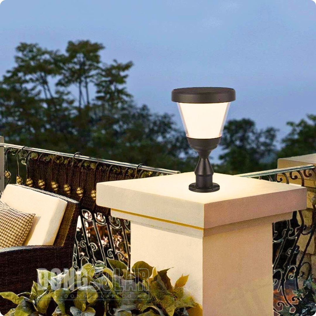 Solar Pillar Gate Light